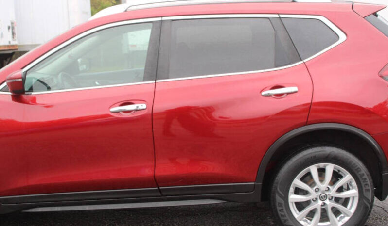 
								2018 Nissan Rogue SV AWD SV 4dr Crossover full									